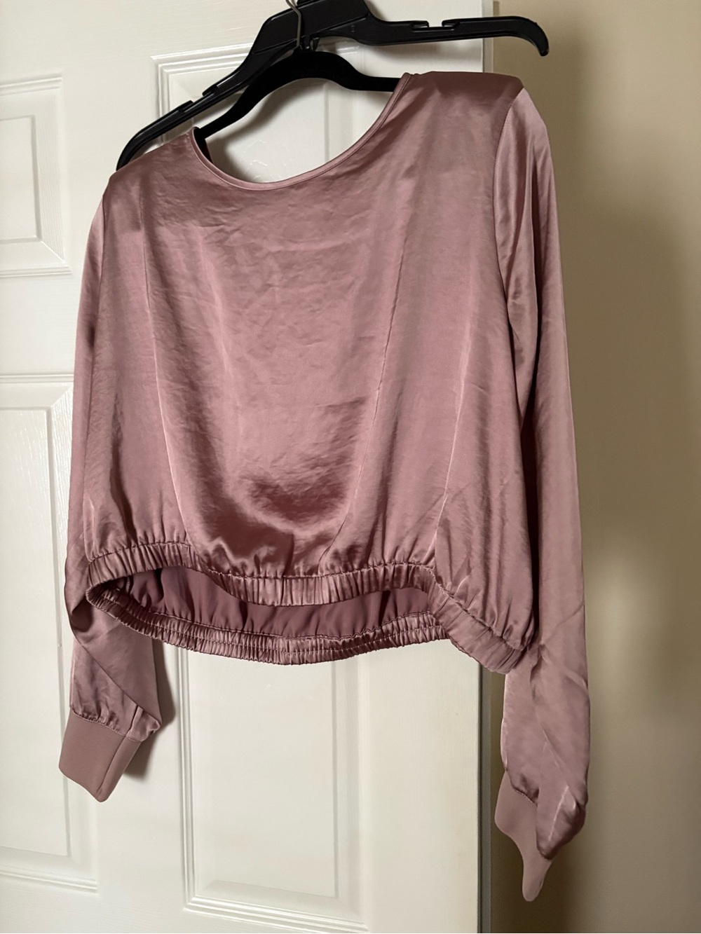 Express Satin-Like Long Sleeve Cropped Pullover in Dusty Rose